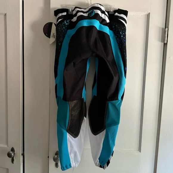 NWT Fly Kinetic Race Pants Women’s Size 15/16 - Picture 2 of 9